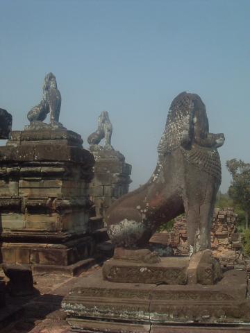 gal/02-Asie/27-Cambodge/03-Angkor_Wat/05-Pre_Rup/DSCF2587.JPG