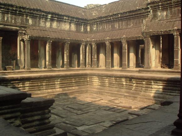 gal/02-Asie/27-Cambodge/03-Angkor_Wat/08-Angkor_Wat/DSCF2624.JPG